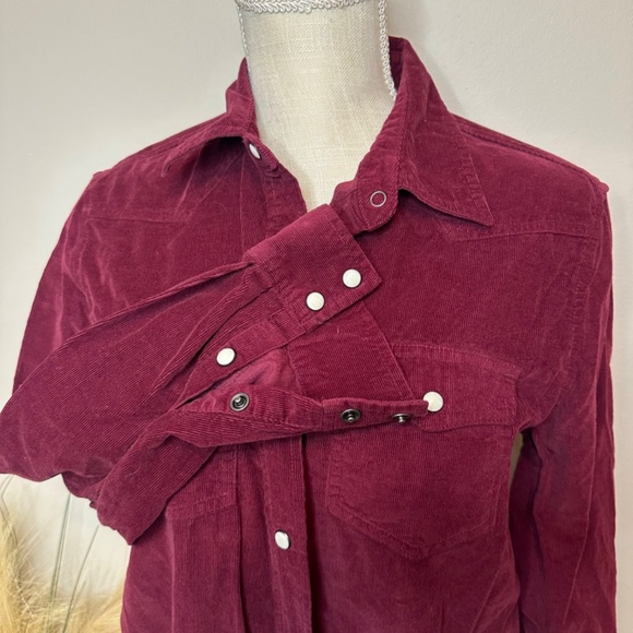 Button Up corduroy Burgundy top - Picture 4 of 4